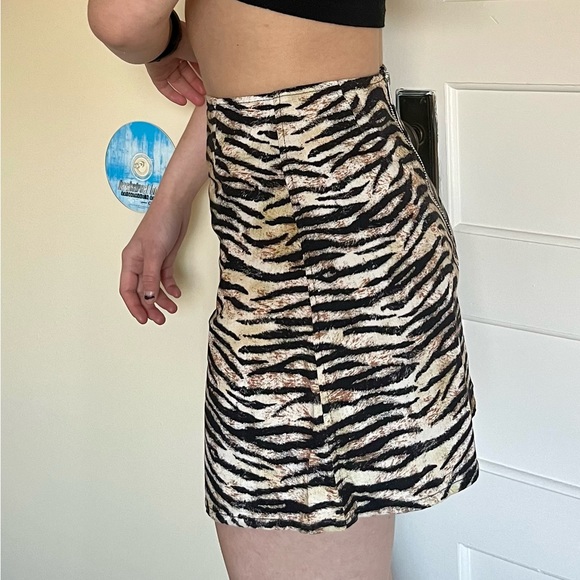 Motel Tiger Print Skirt - Picture 2 of 3